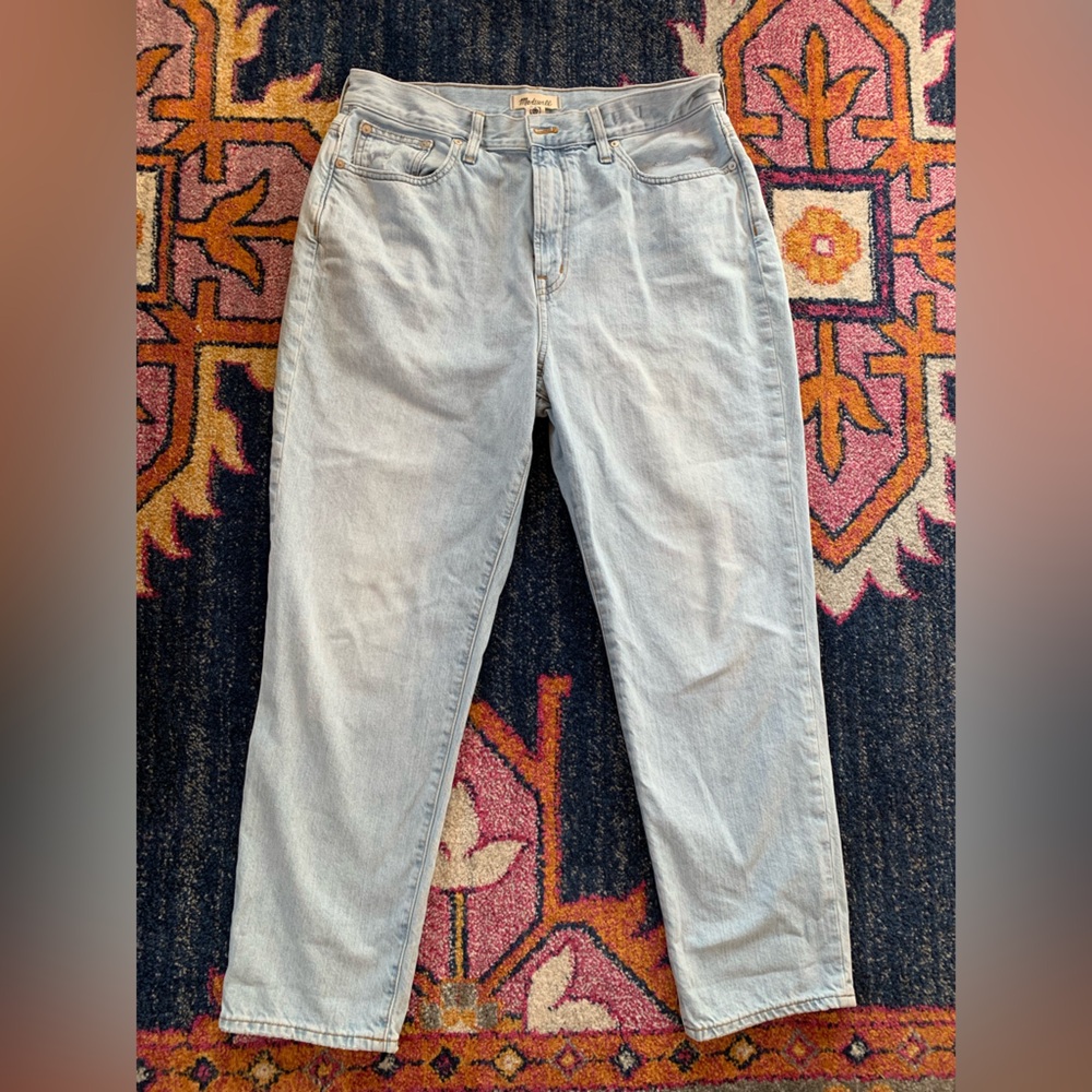 Madewell straight jeans. The Perfect Vintage Jeans.